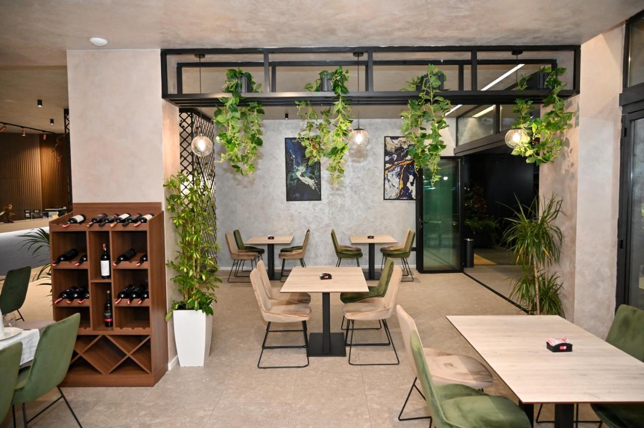 Hotel Vino Durres Exterior photo
